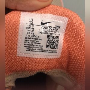 Size 12 men fresh worn 1 time